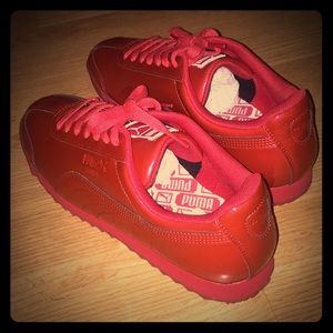 Men’s Puma sneakers